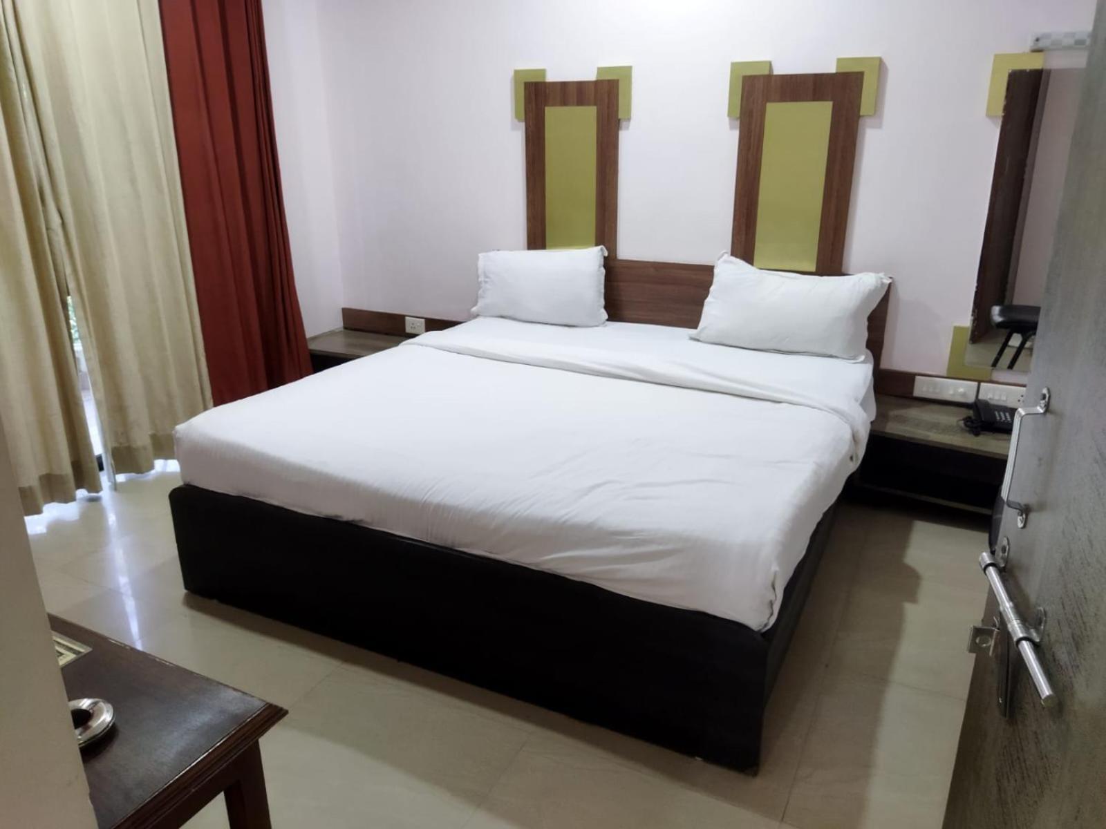 Hotel Laxmi Residency Lonavala Exterior photo