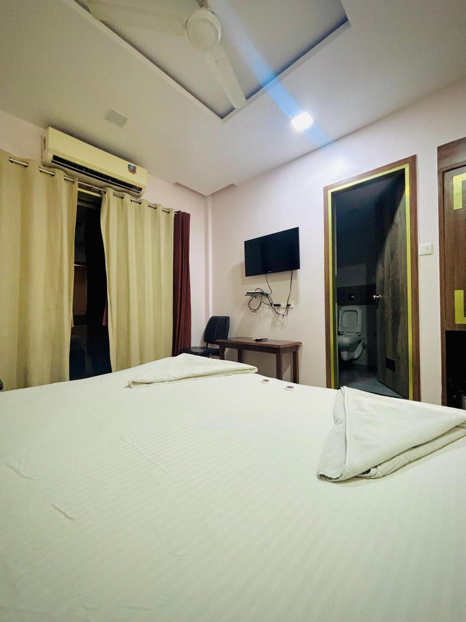 Hotel Laxmi Residency Lonavala Exterior photo